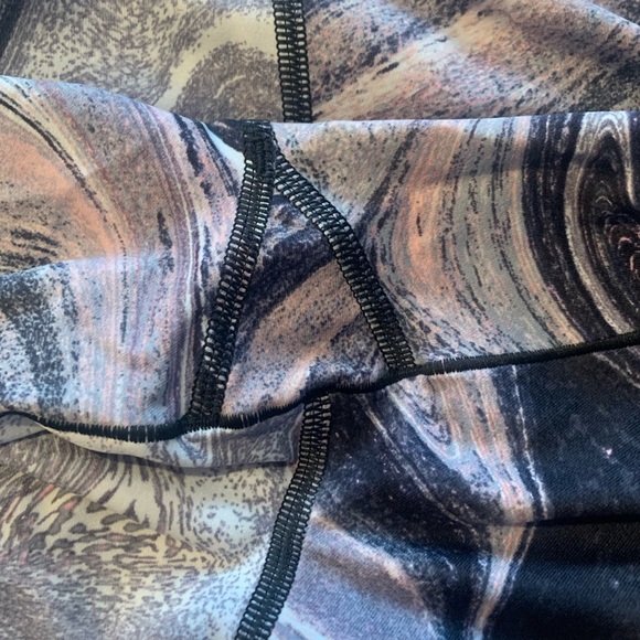 Victoria’s Secret workout leggings XL - Picture 4 of 4